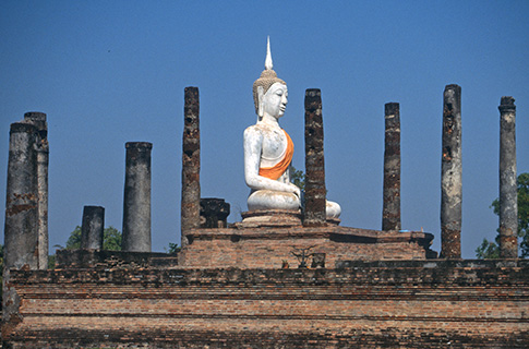 Avalokitesvara statue with Buddhist monks